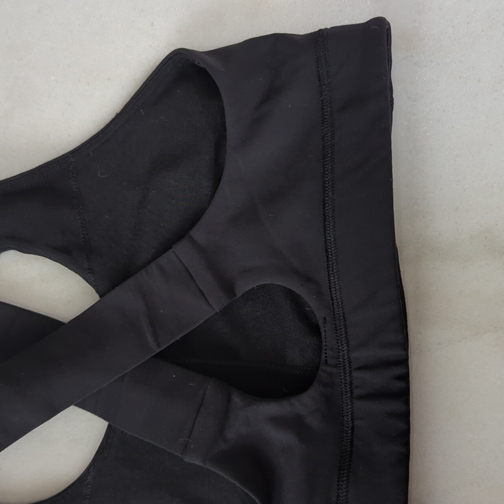 Lululemon Black Sports Bra Size Small - Picture 9 of 10